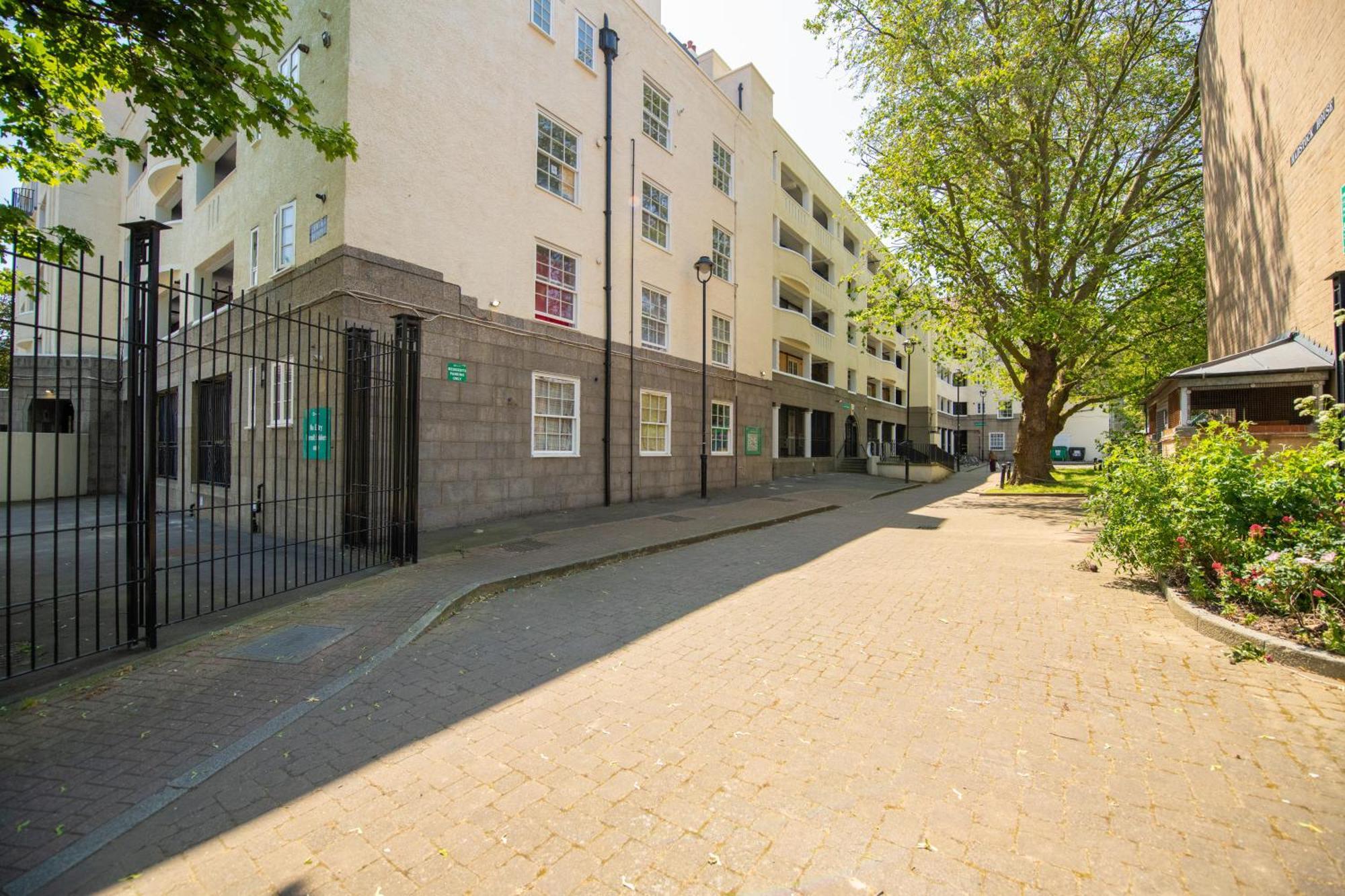 Stylish Central Kings Cross 2 Bedroom Flat Лондон Экстерьер фото